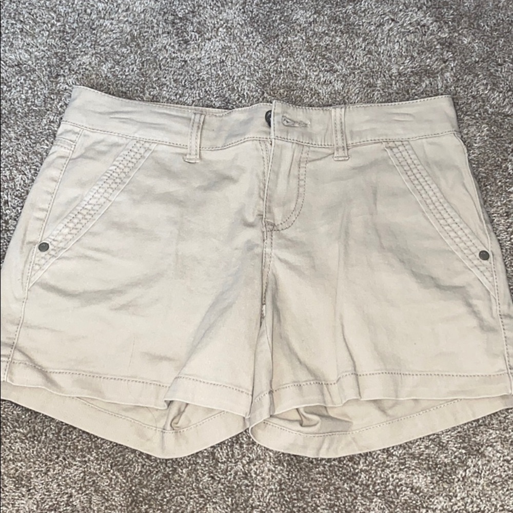 khaki shorts